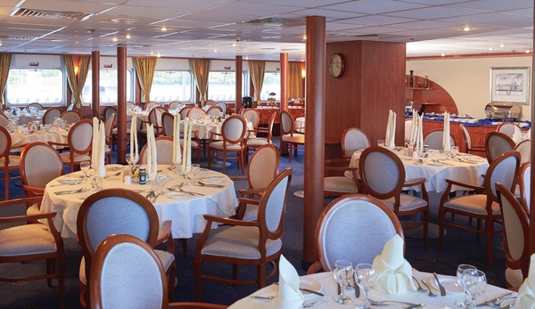 APT MS Rossia Restaurant 1.jpg